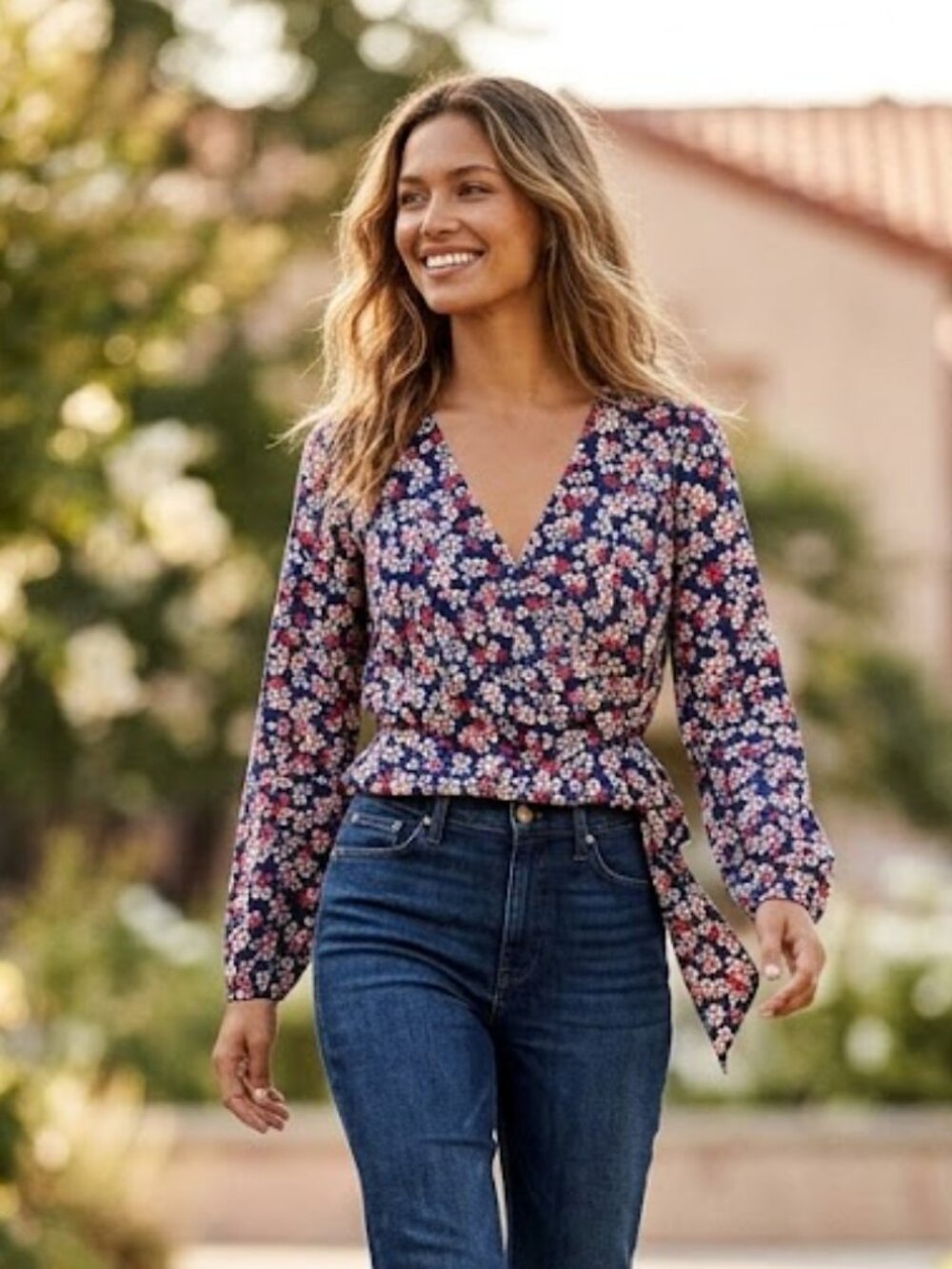 Banana Republic Floral‎ Blouse - Navy and Red Large